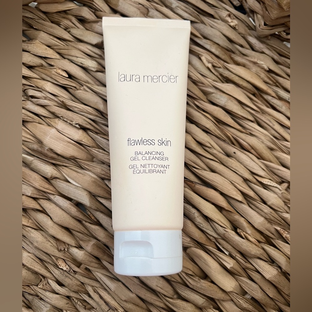 Laura Mercier flawless skin balancing gel cleanser